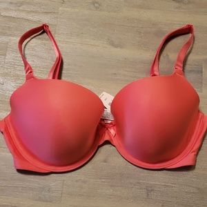 NWT Victoria Secret 34D Bra